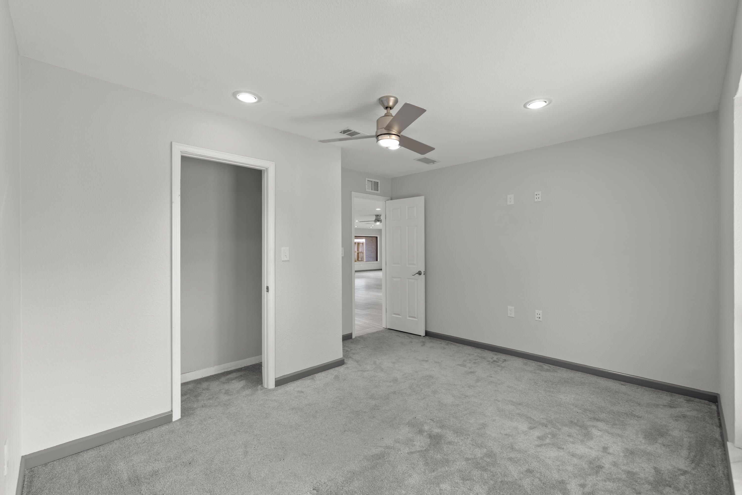 LAKE LORRAINE EST LOT 3 BLK A - Residential