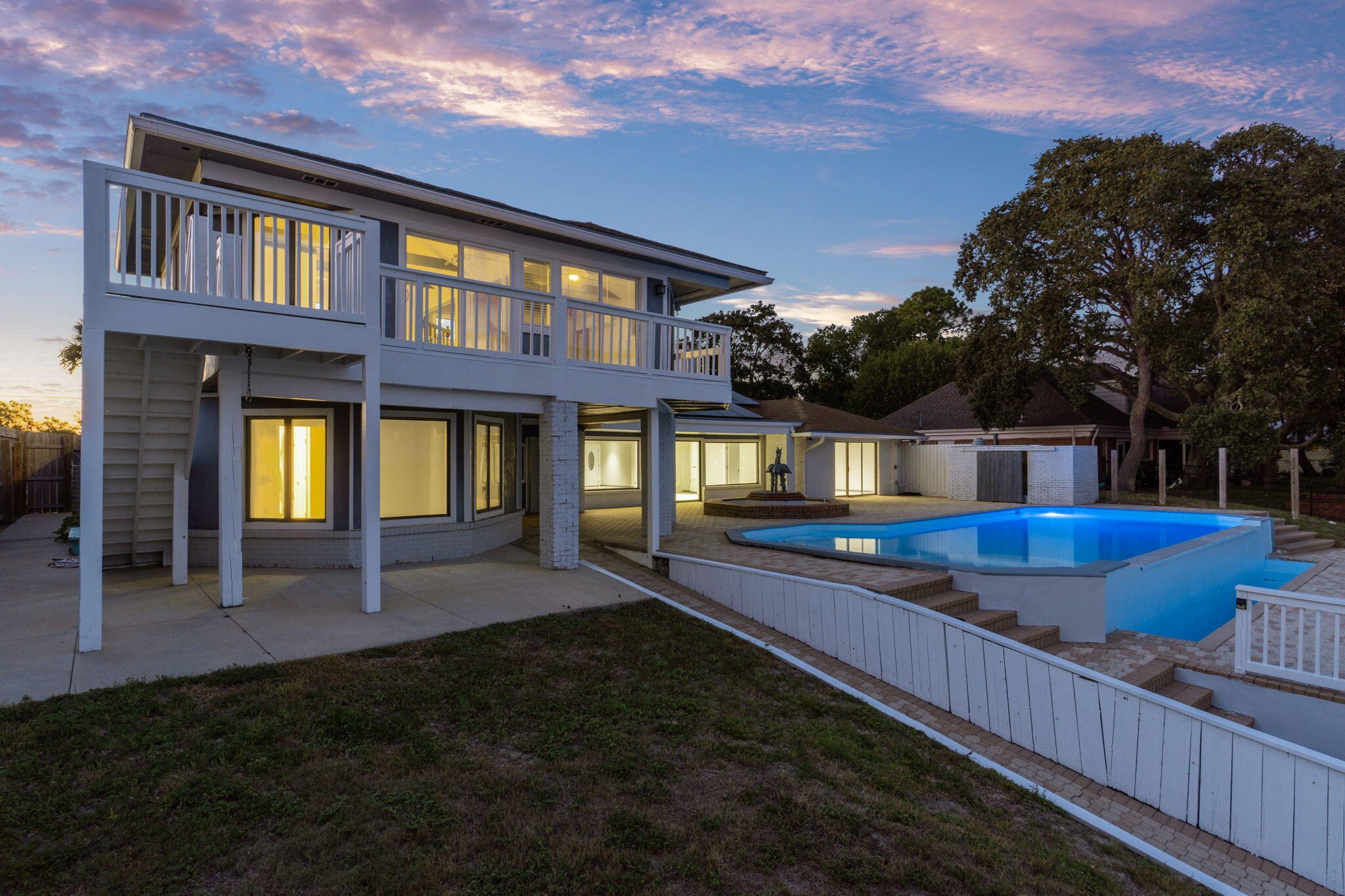LAKE LORRAINE EST LOT 3 BLK A - Residential