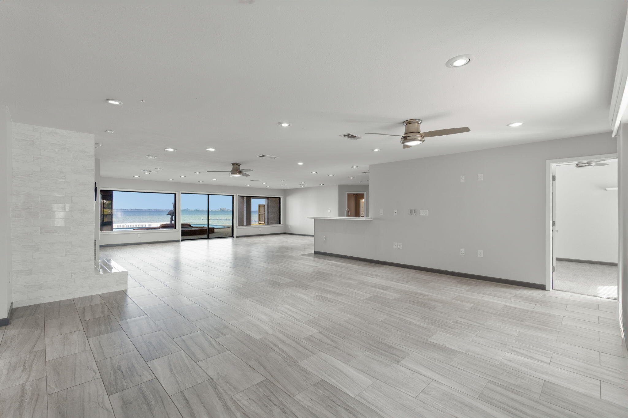 LAKE LORRAINE EST LOT 3 BLK A - Residential
