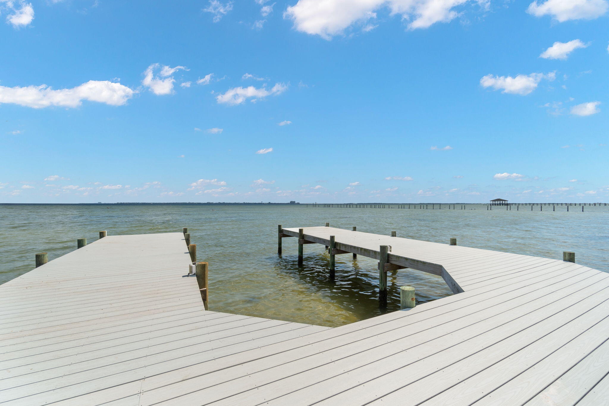 LAKE LORRAINE EST LOT 3 BLK A - Residential