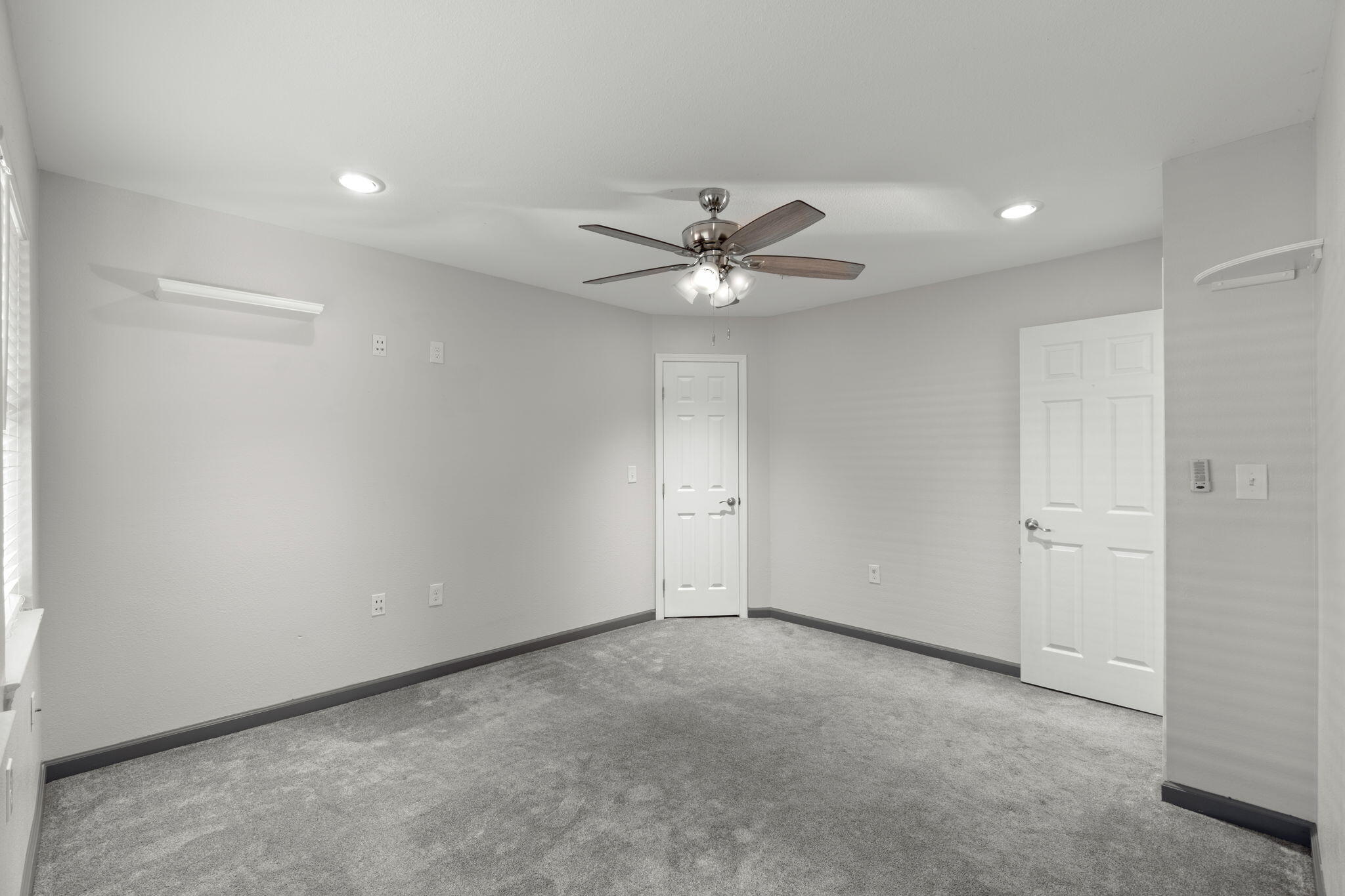 LAKE LORRAINE EST LOT 3 BLK A - Residential