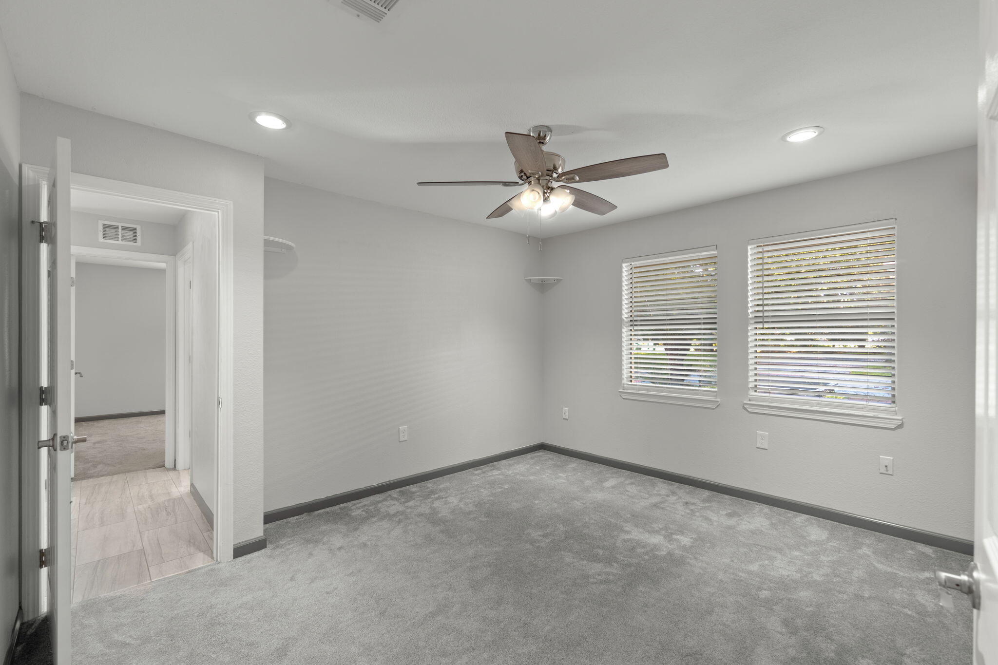 LAKE LORRAINE EST LOT 3 BLK A - Residential