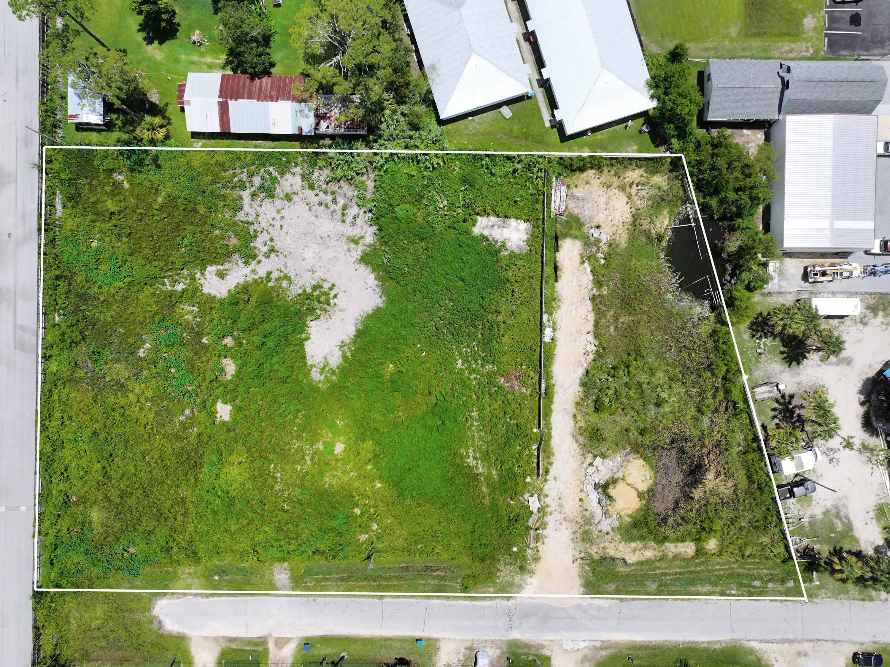 NO RECORDED PROJECT - Land