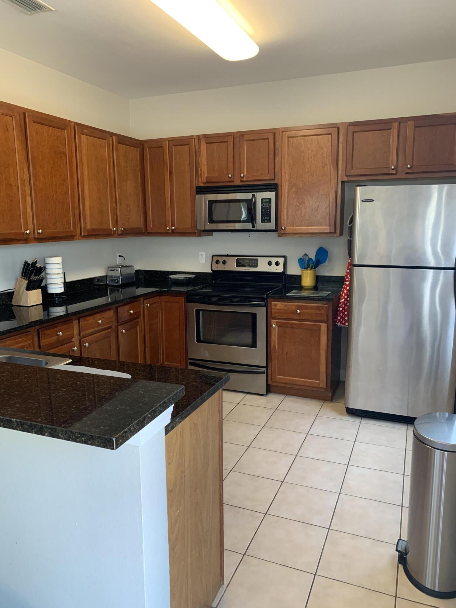 CARONDOLET - Residential Lease