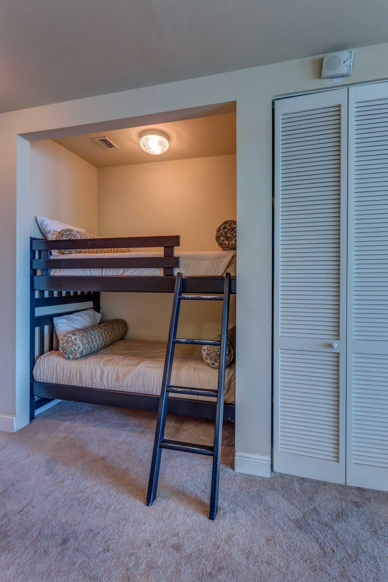 AQUA BEACHSIDE RESORT - Residential