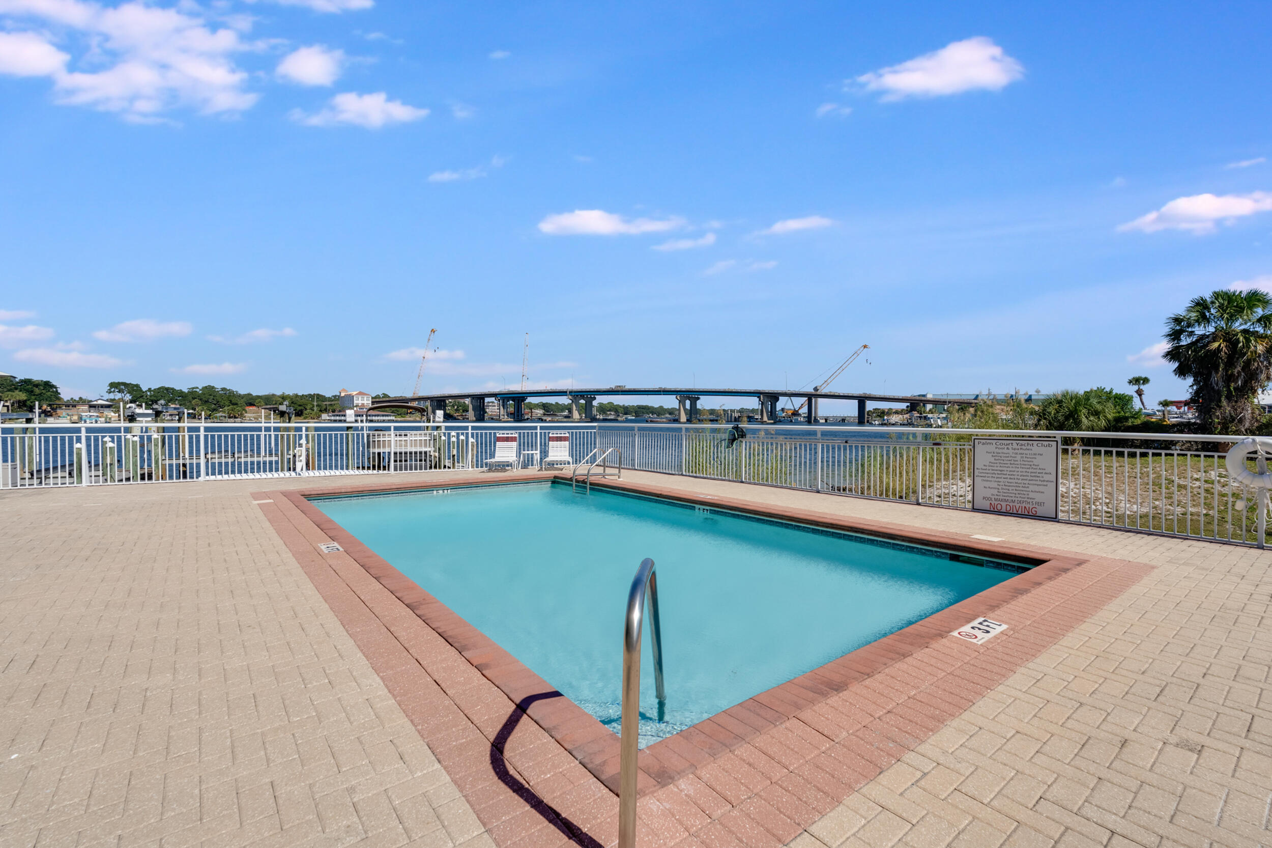 PALM COURT YACHT CLUB - Residential