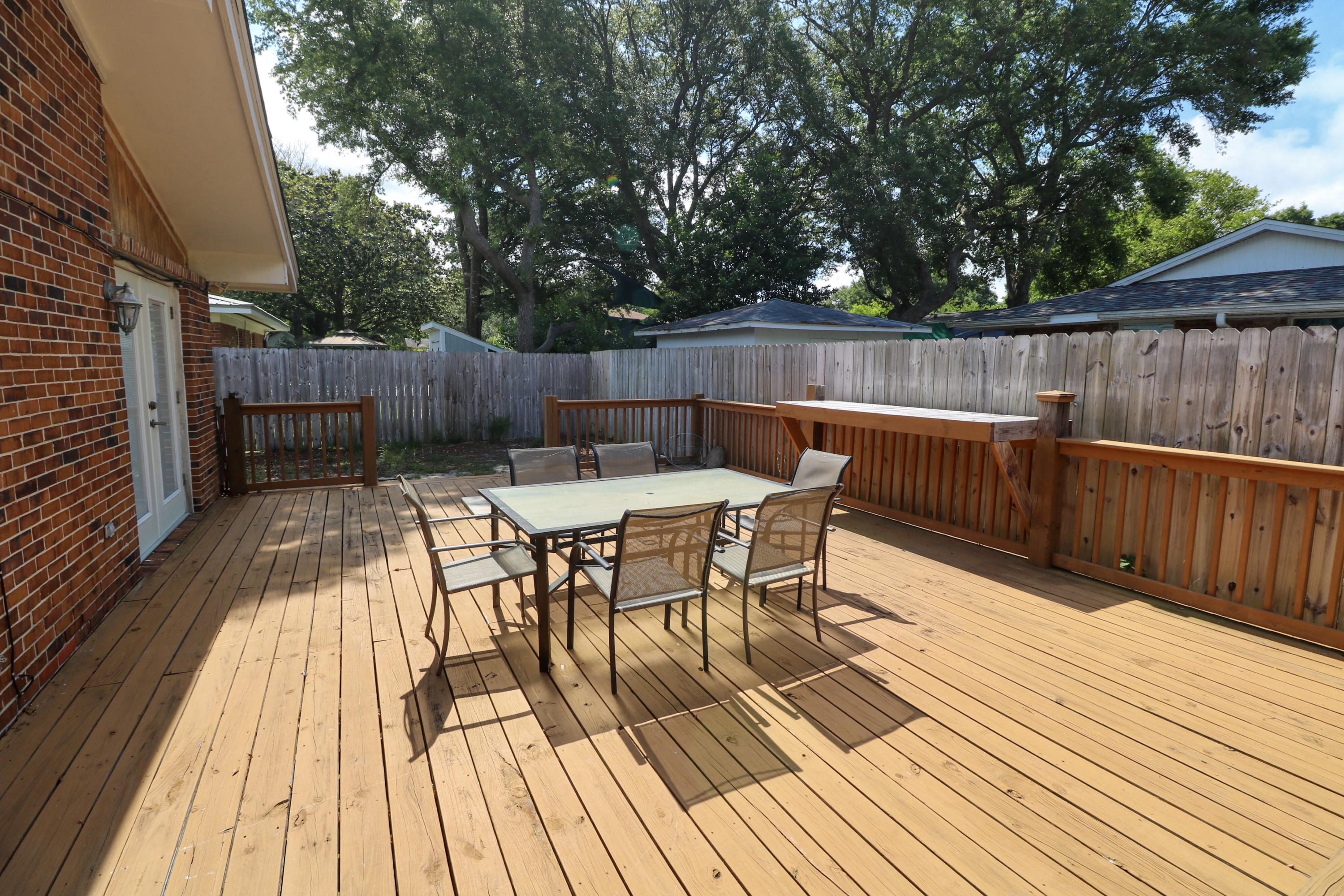 CHELSEA WOODS - Residential