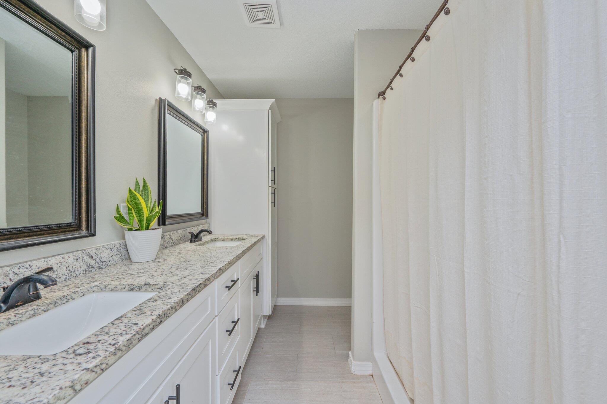 OAKWOOD LAKES ESTATES Unit 7 - Residential
