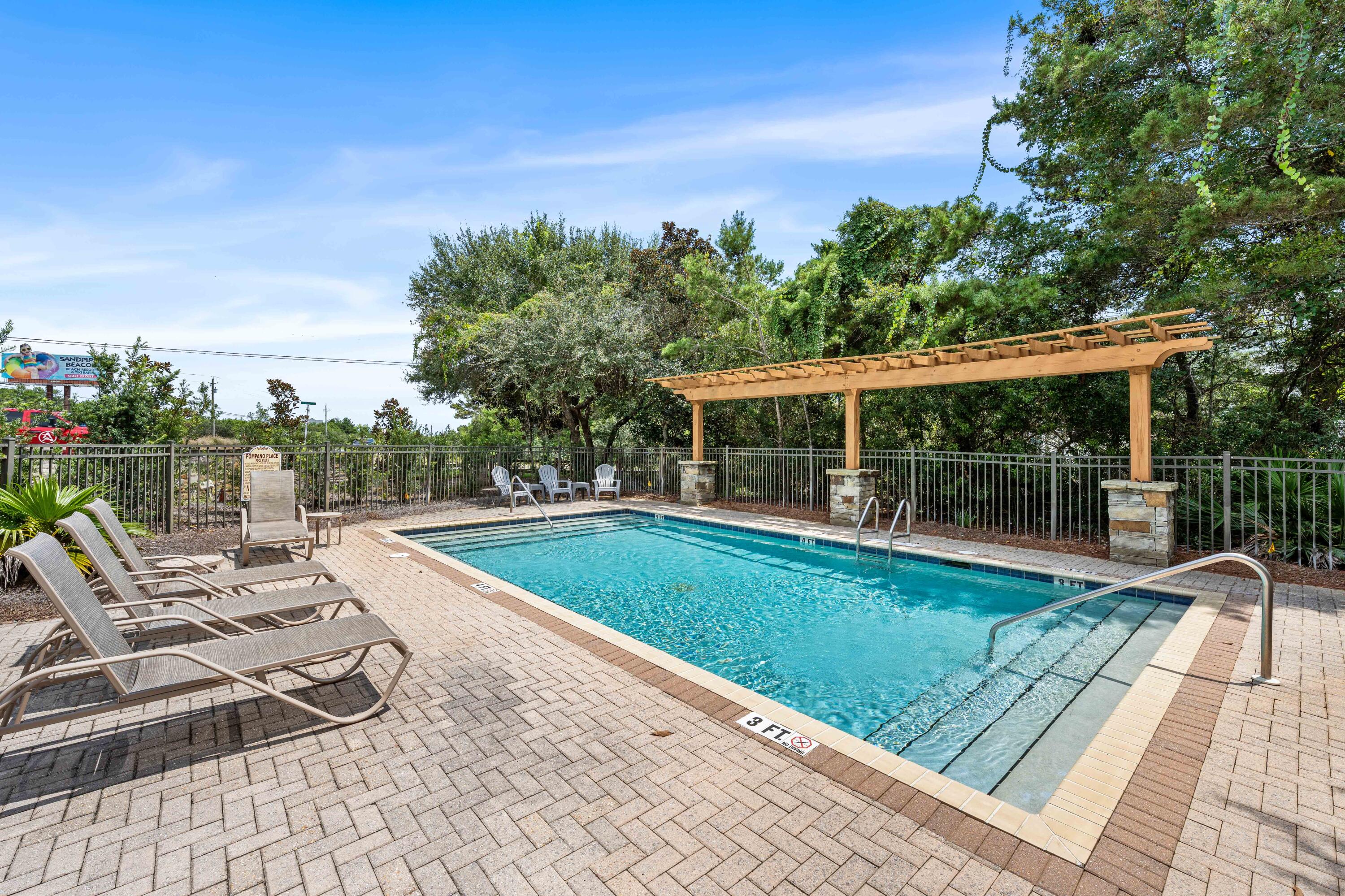 POMPANO PLACE - Land