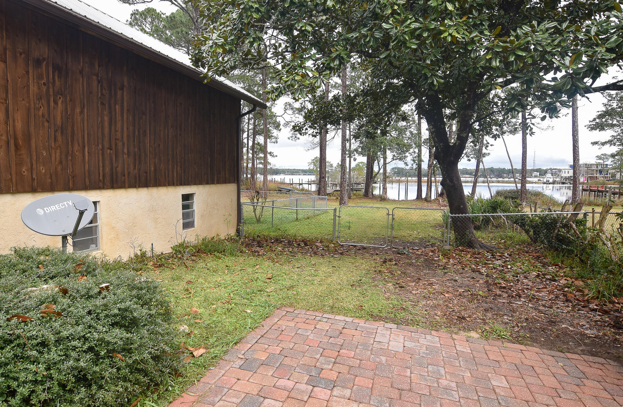 VALPARAISO P/C 6 LOTS 6 7 20 21 BLK 32 & PART VINE AVE ADJ SAID LOTS - Residential