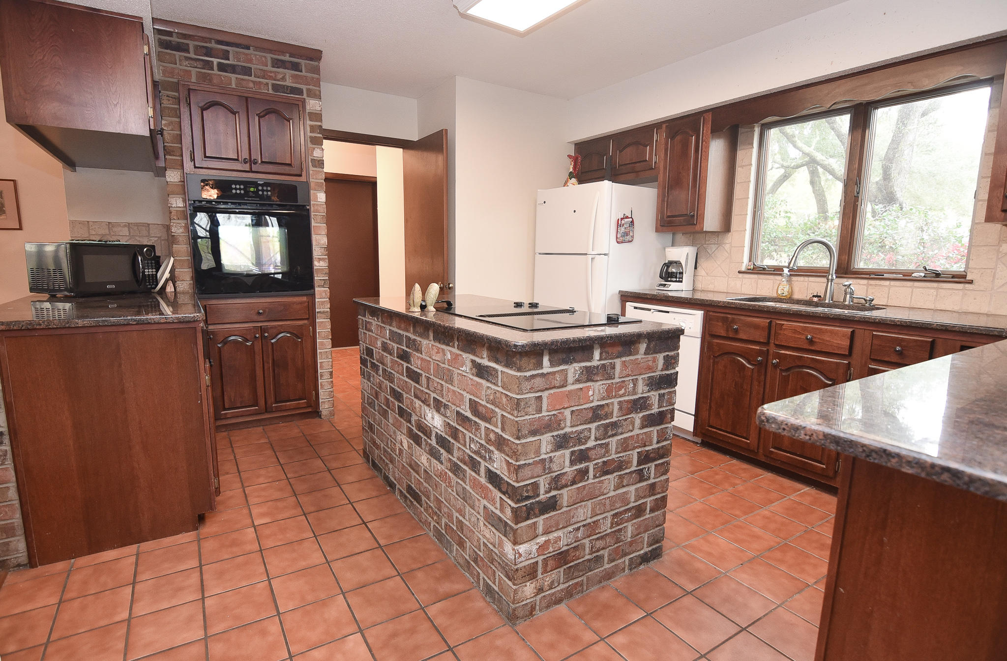 VALPARAISO P/C 6 LOTS 6 7 20 21 BLK 32 & PART VINE AVE ADJ SAID LOTS - Residential