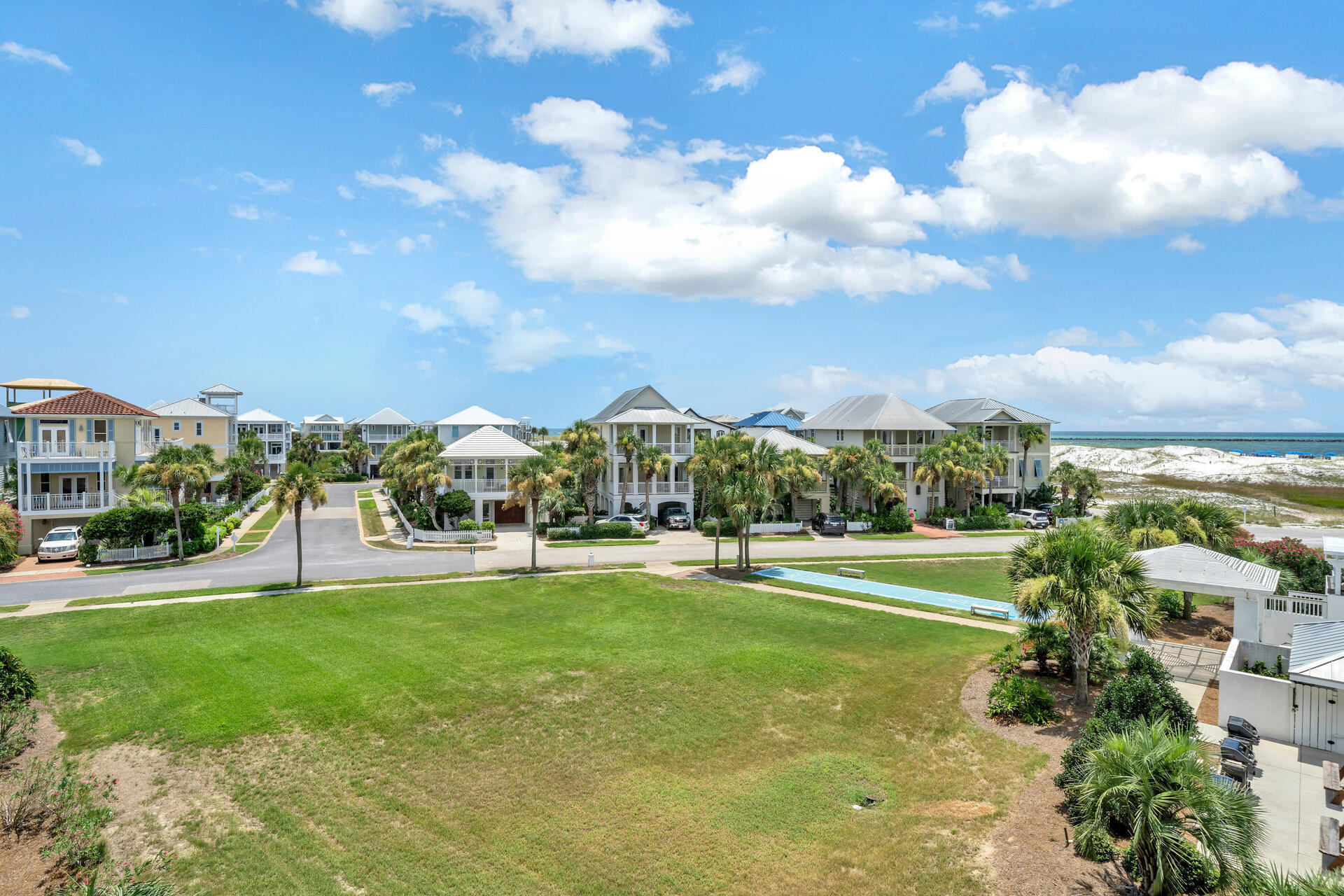 MAGNOLIA HOUSE - Residential