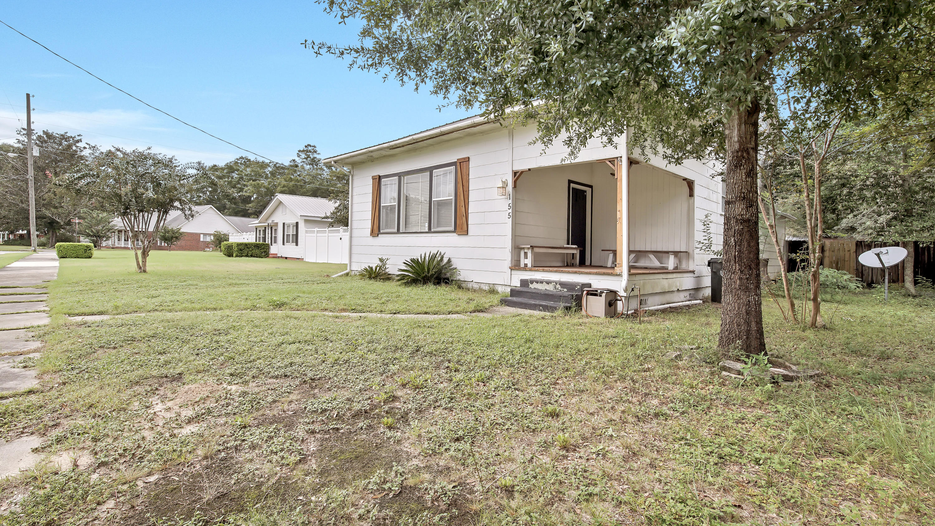 TOWN OF DEFUNIAK SPRINGS - Residential