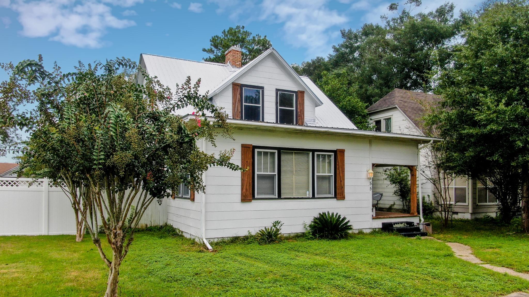 TOWN OF DEFUNIAK SPRINGS - Residential