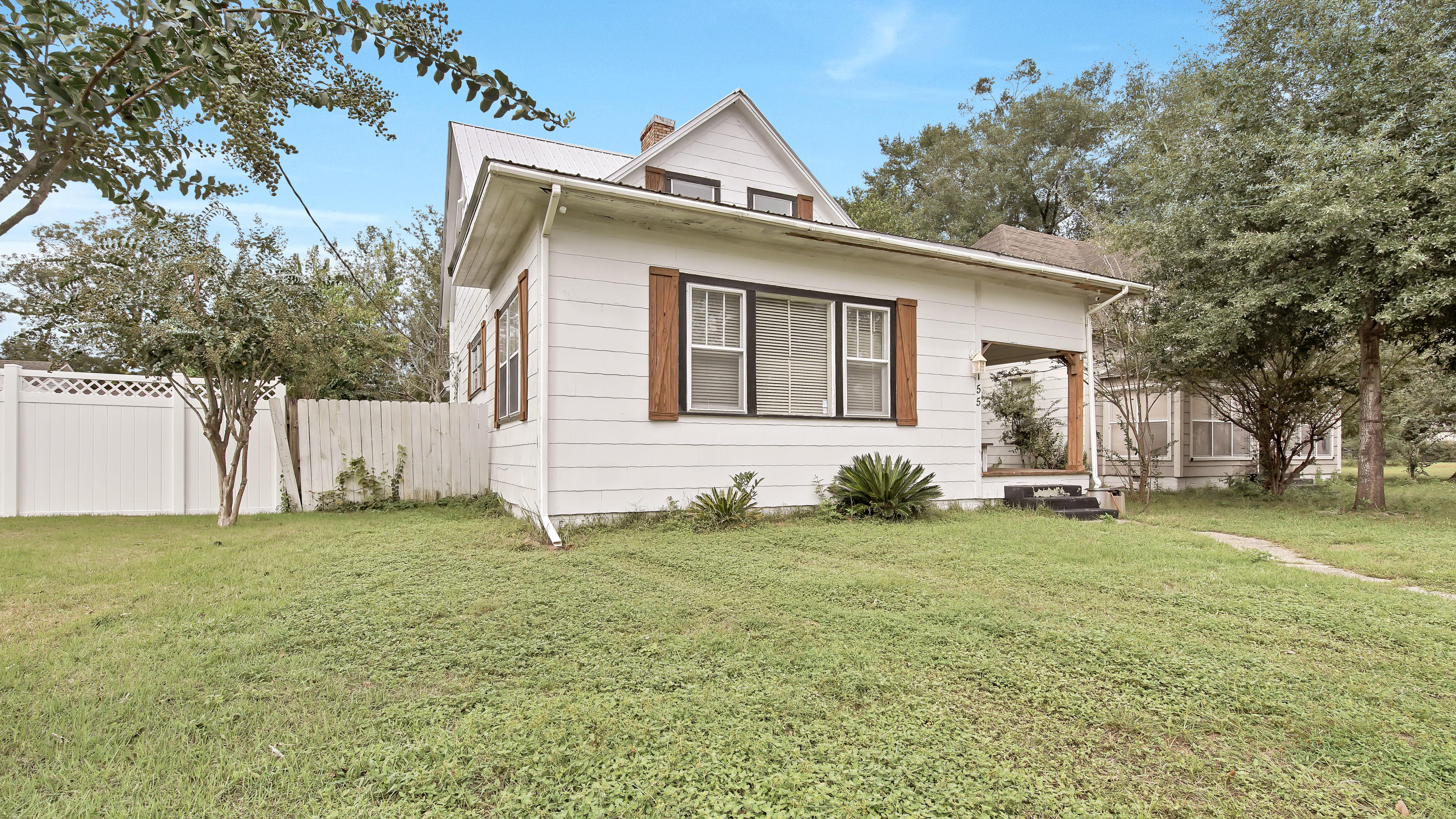 TOWN OF DEFUNIAK SPRINGS - Residential