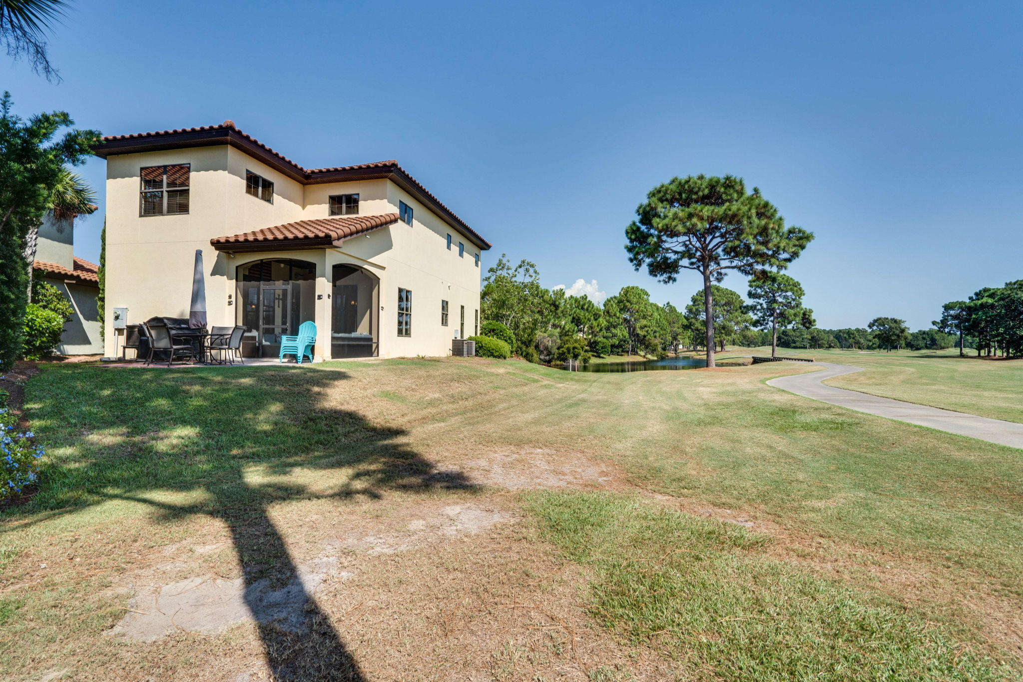 VILLA LAGO - Residential