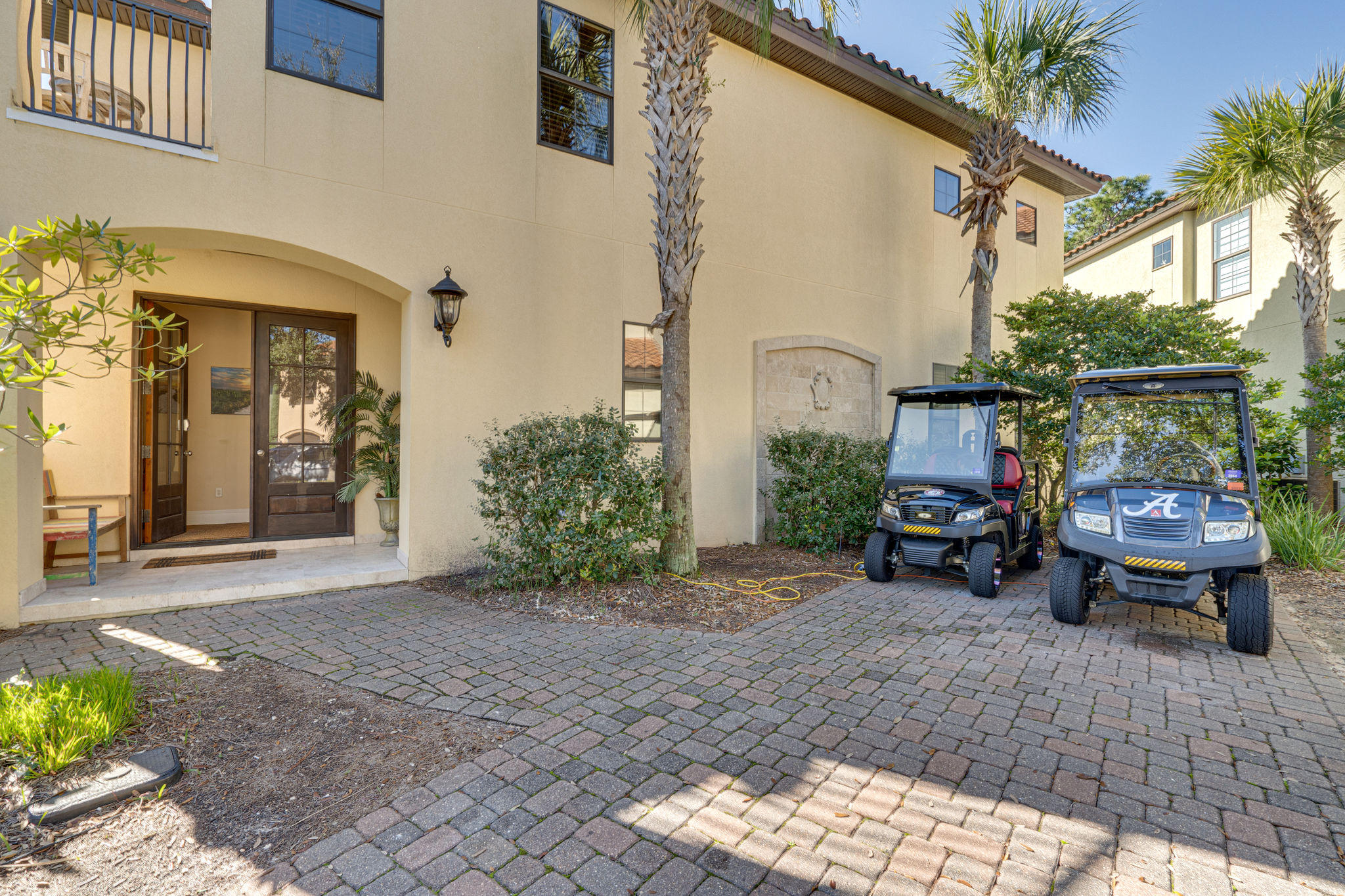 VILLA LAGO - Residential