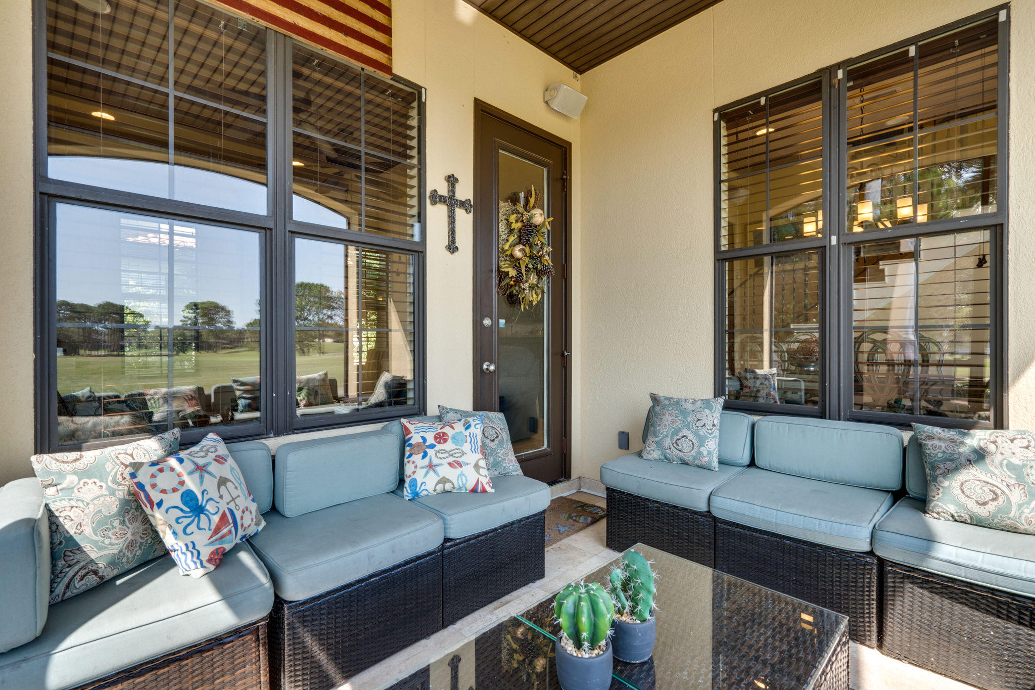 VILLA LAGO - Residential