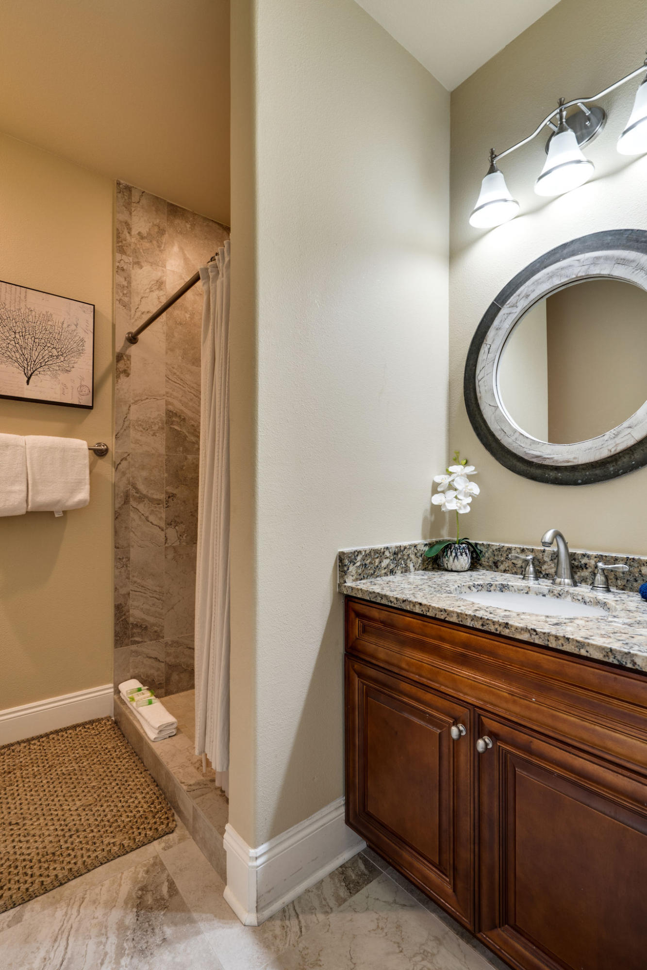 VILLA LAGO - Residential