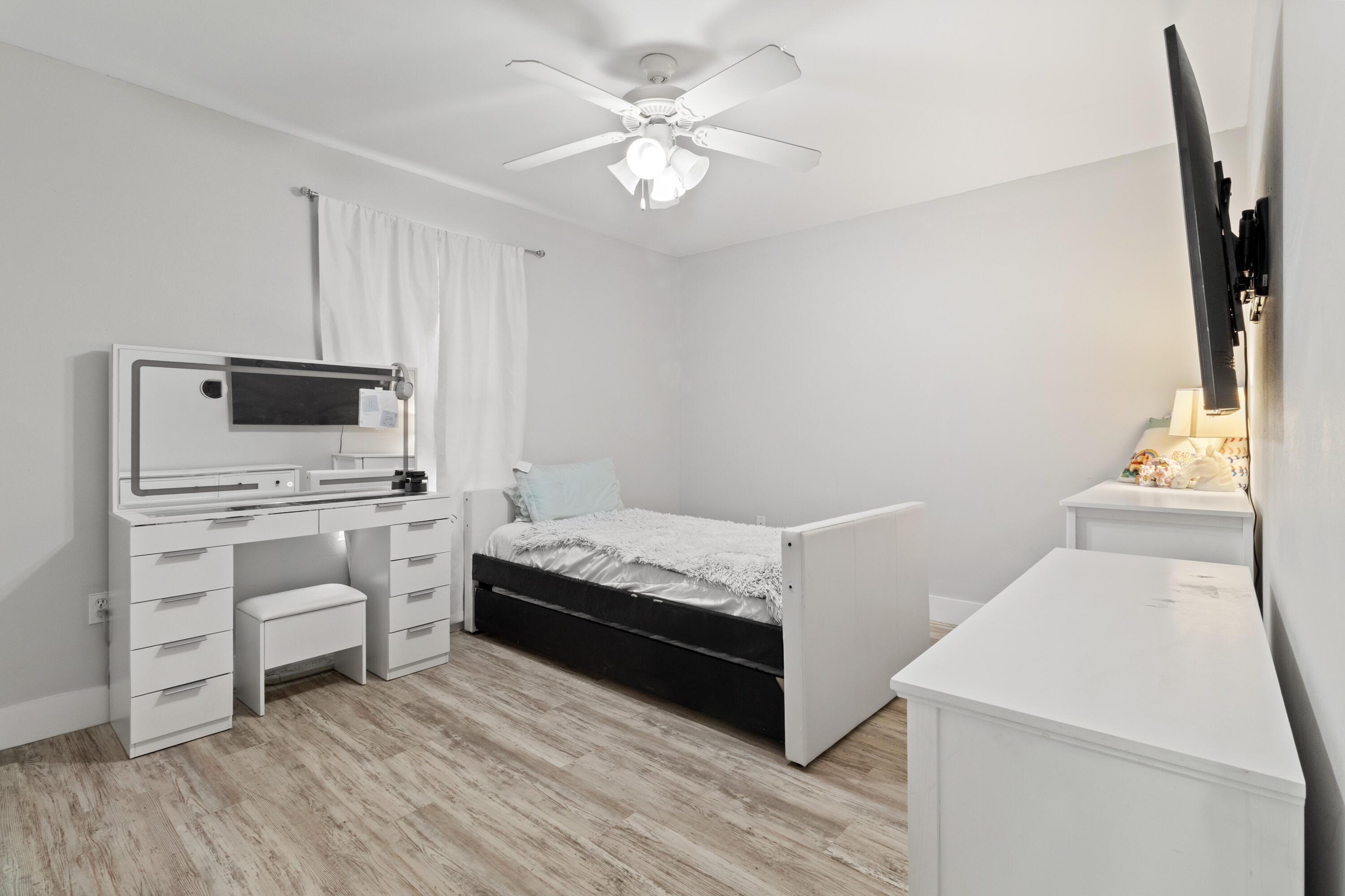 SKY RIDGE ESTATES FIRST ADD - Residential