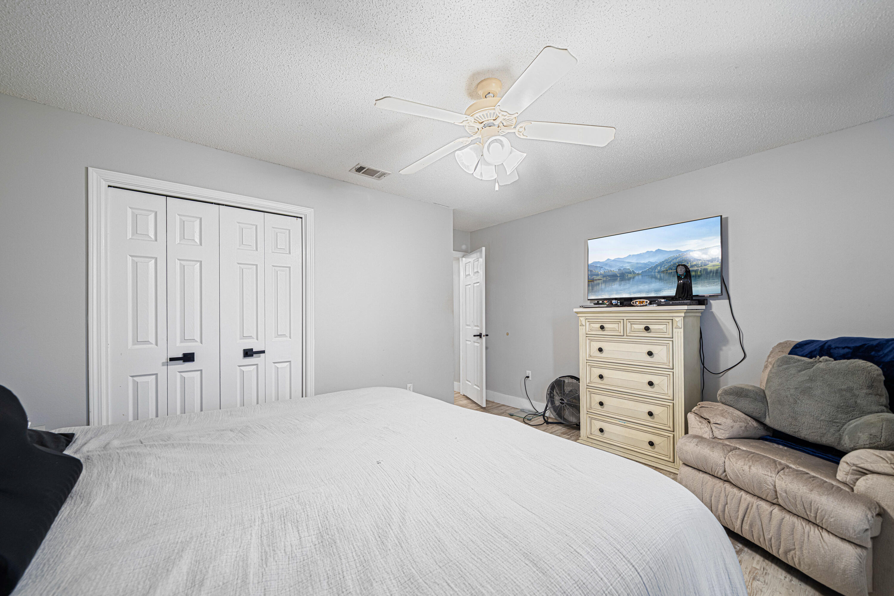 SKY RIDGE ESTATES FIRST ADD - Residential