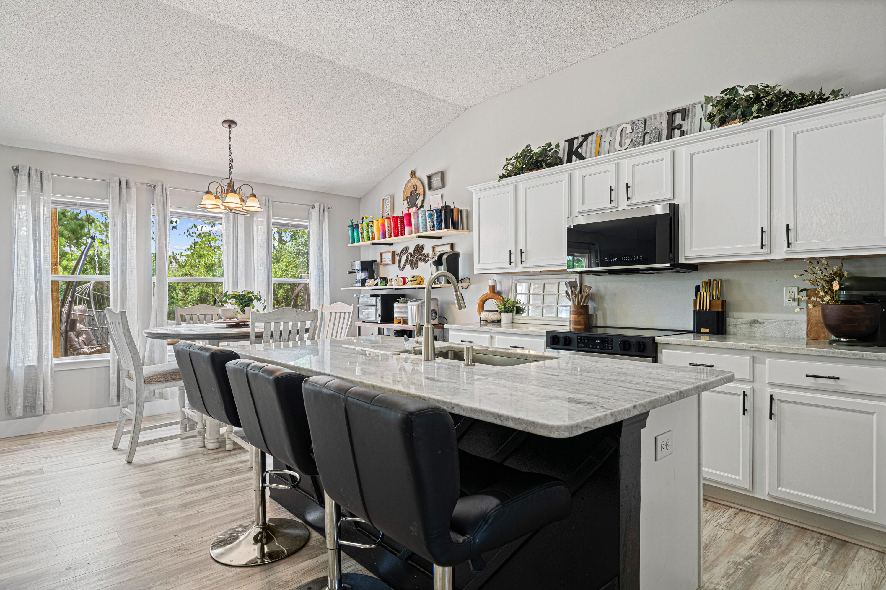 SKY RIDGE ESTATES FIRST ADD - Residential