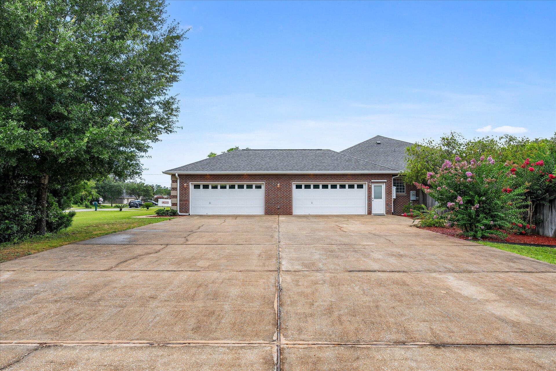 HOLLEY BY THE SEA - Residential