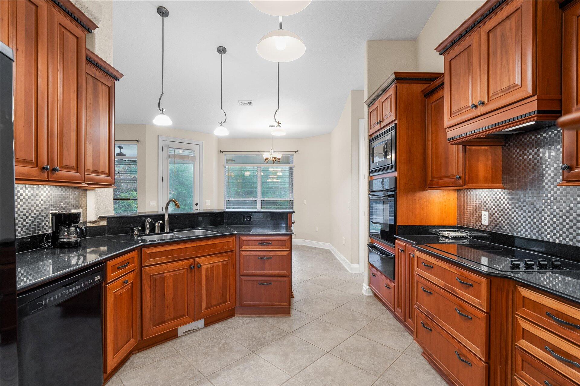 HOLLEY BY THE SEA - Residential