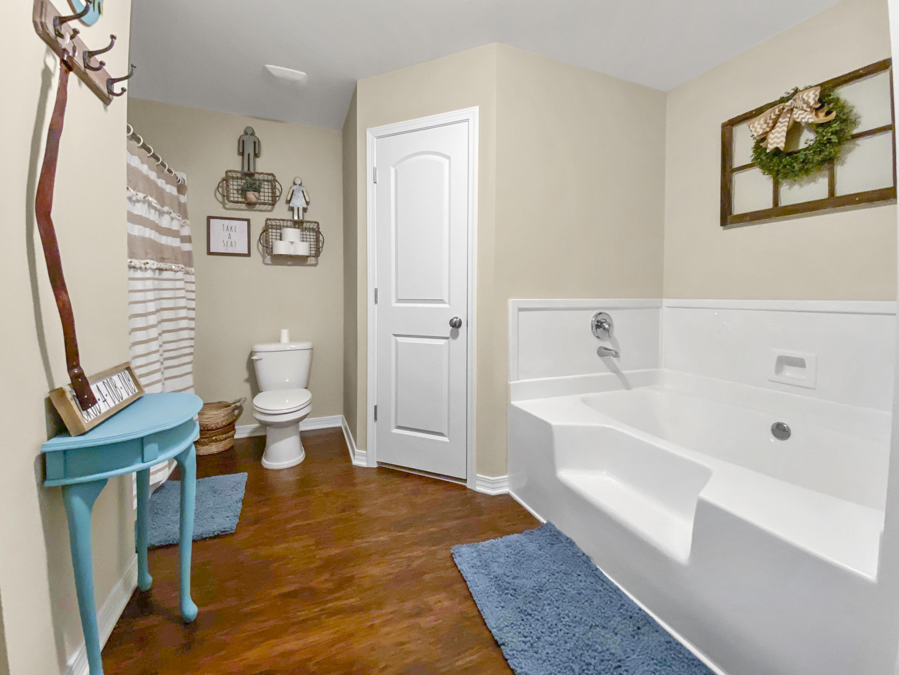 TEN LAKE ESTATES UNIT 1 - Residential