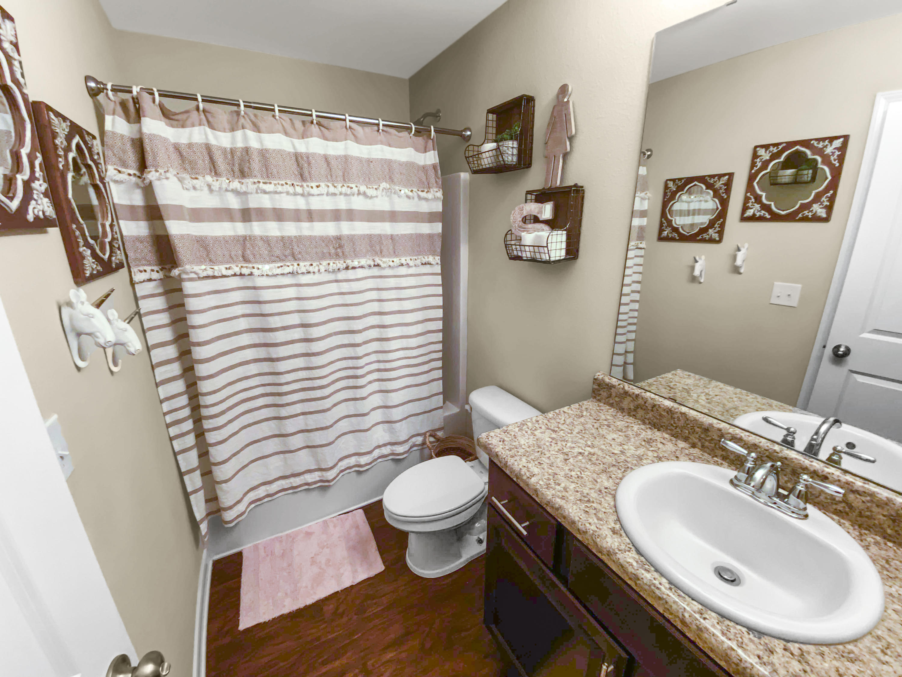 TEN LAKE ESTATES UNIT 1 - Residential