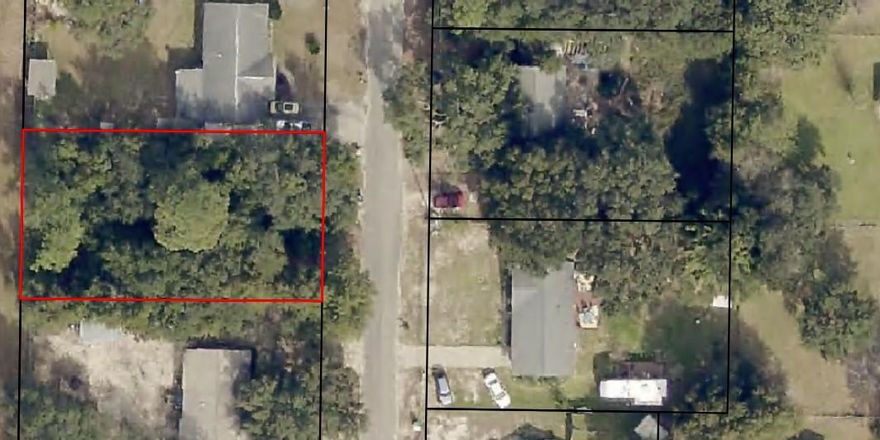 Great residential lot at awesome price! Close to East Bay and on quiet street. Easy to get to.
