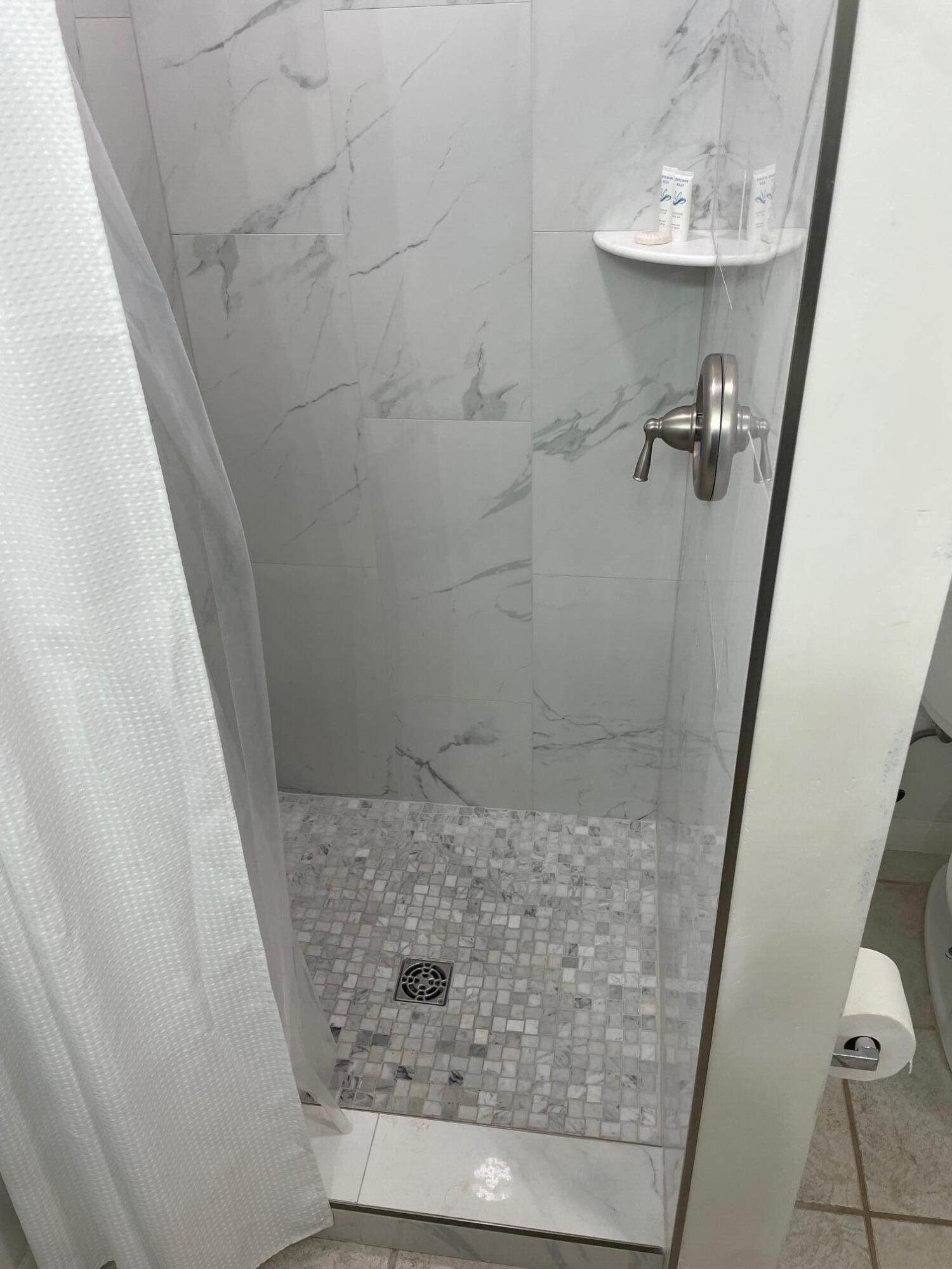 PALM COURT YACHT CLUB - Residential