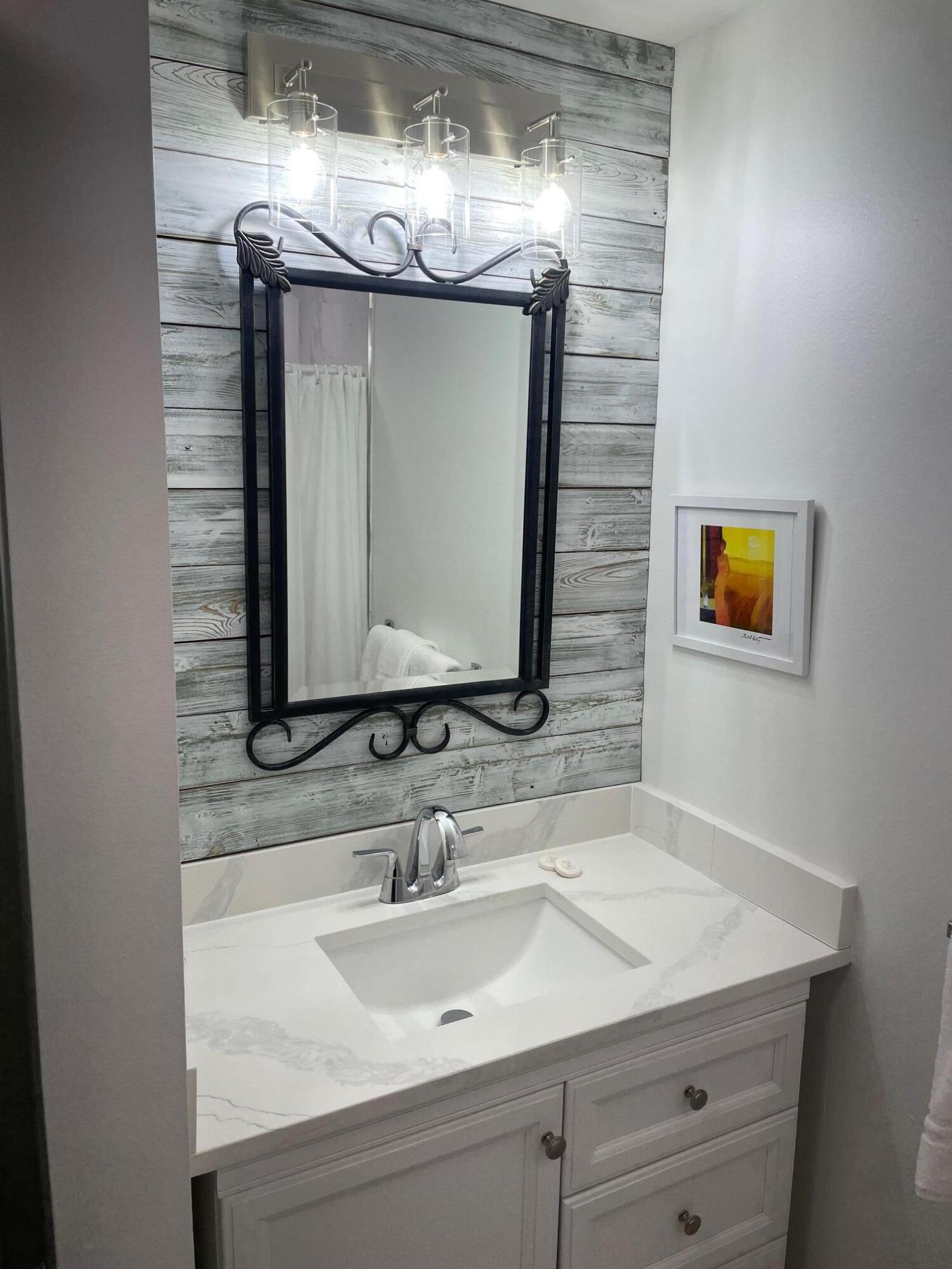 PALM COURT YACHT CLUB - Residential