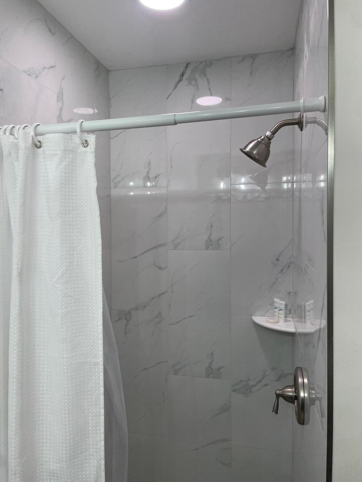 PALM COURT YACHT CLUB - Residential