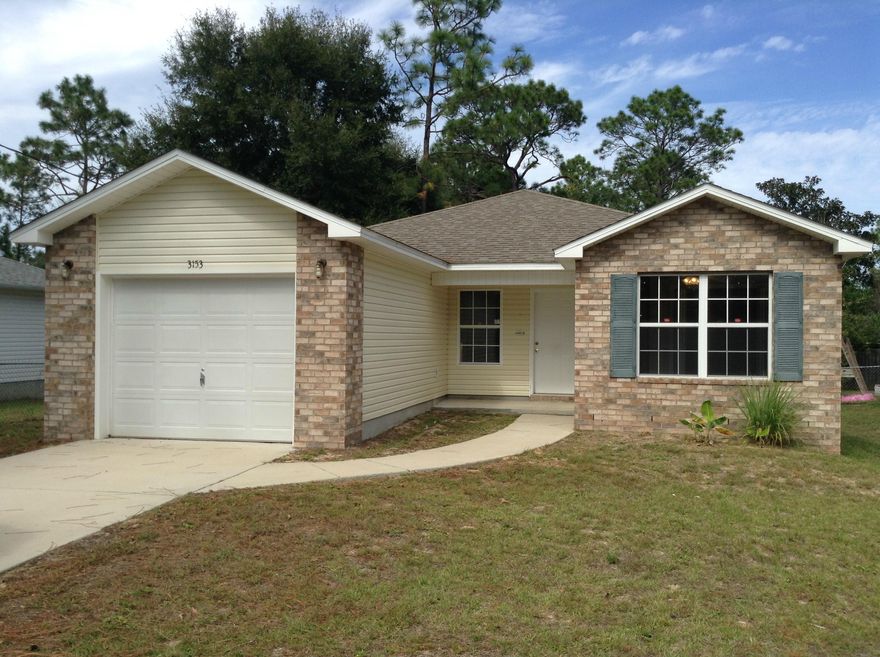 Do not wait too long! Great starter home in Northeast Crestview. Move in ready. Split floor plan. Newly paved street. Continuous water delivery system. Easy to show and quick closing possible! Buyer to verify all data and dimensions.