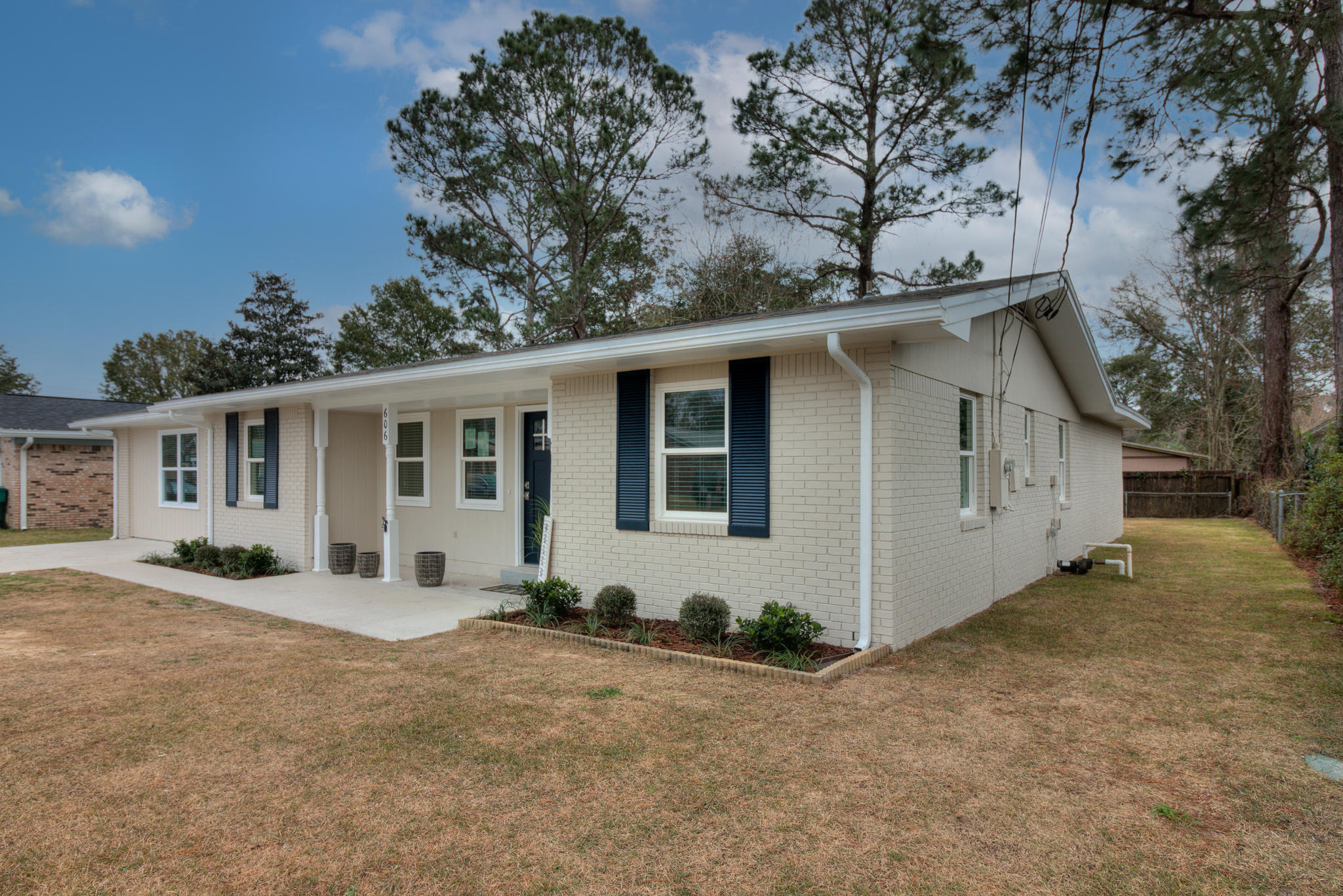 TANGLEWOOD S/D 1ST ADDN - Residential