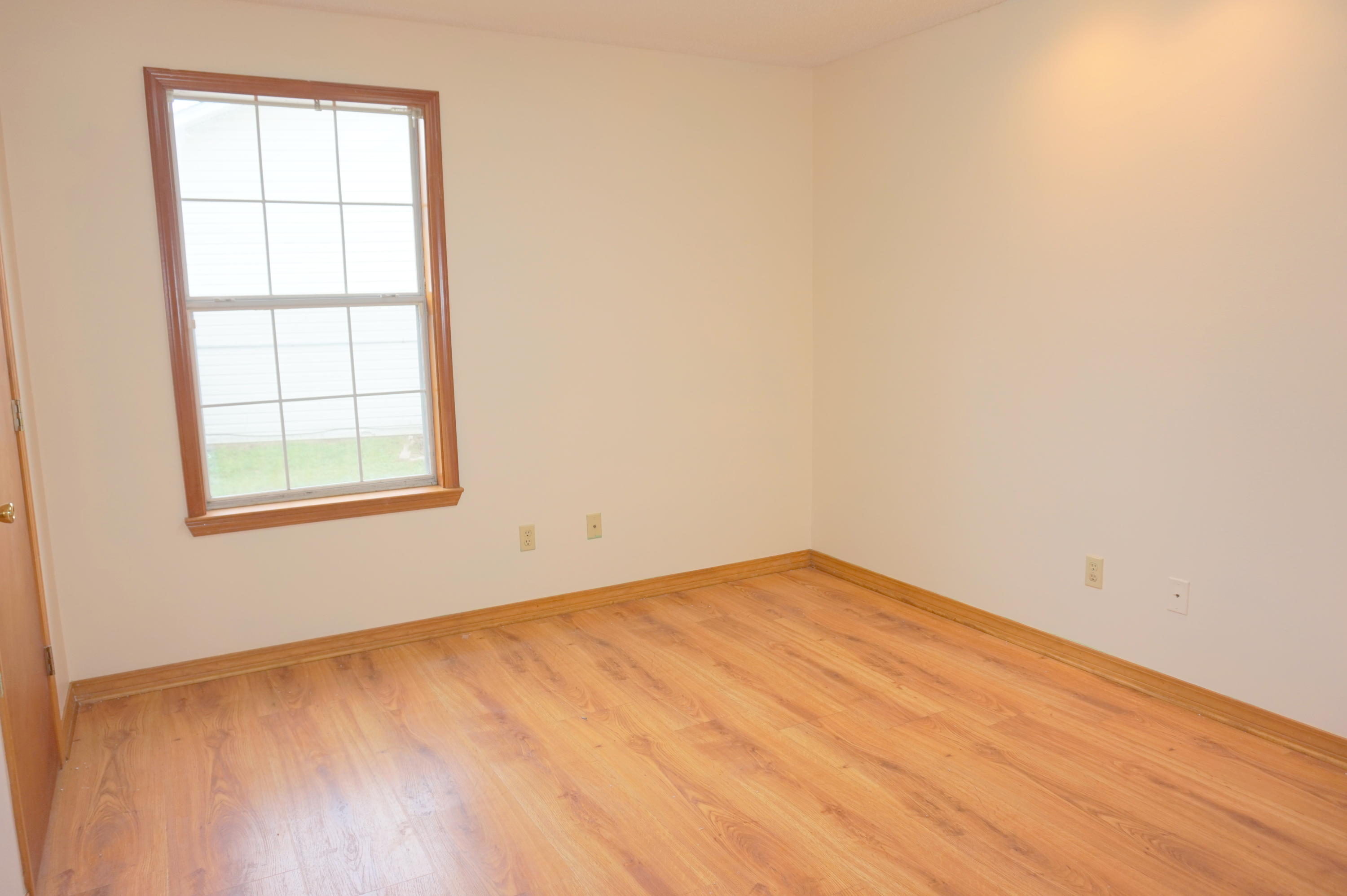 COUNTRYVIEW EST 4TH PH II LOT 8 - Residential