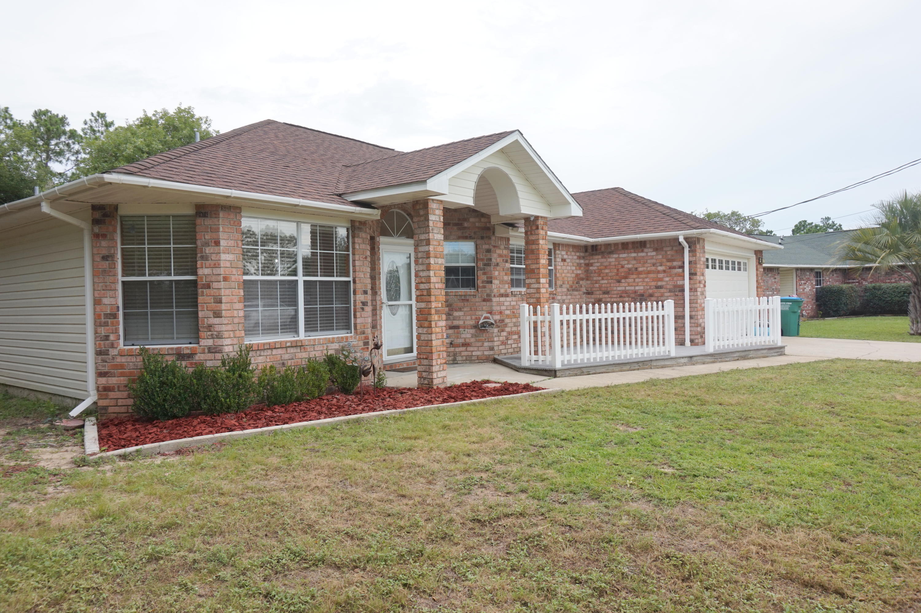 COUNTRYVIEW EST 4TH PH II LOT 8 - Residential