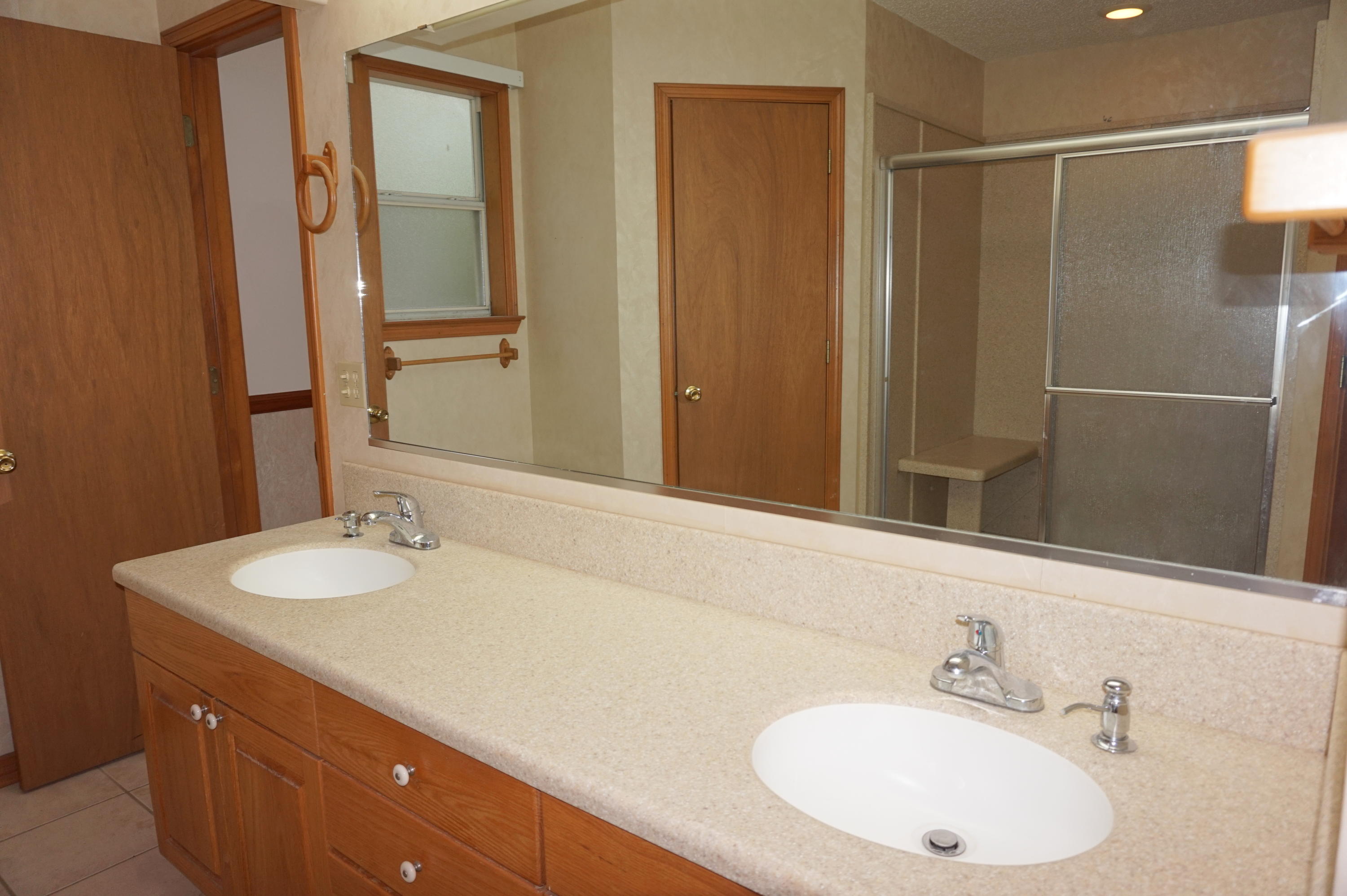 COUNTRYVIEW EST 4TH PH II LOT 8 - Residential