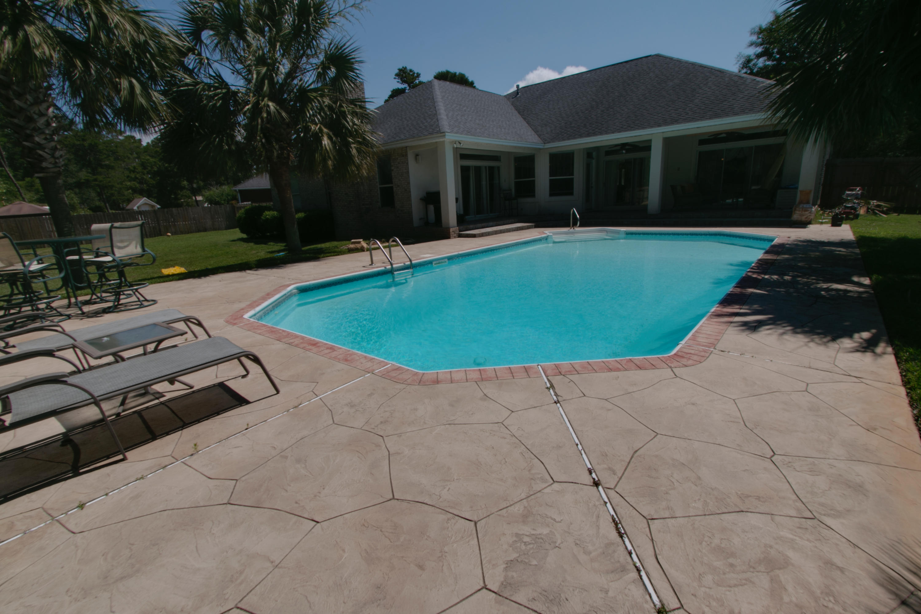 BRISTOL VILLAGE RAINTREE ESTATES - Residential