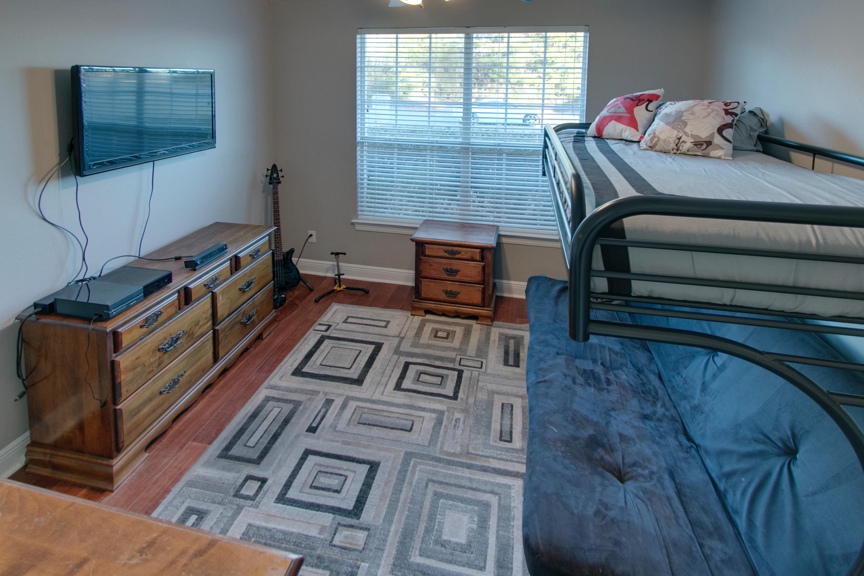 BRISTOL VILLAGE RAINTREE ESTATES - Residential