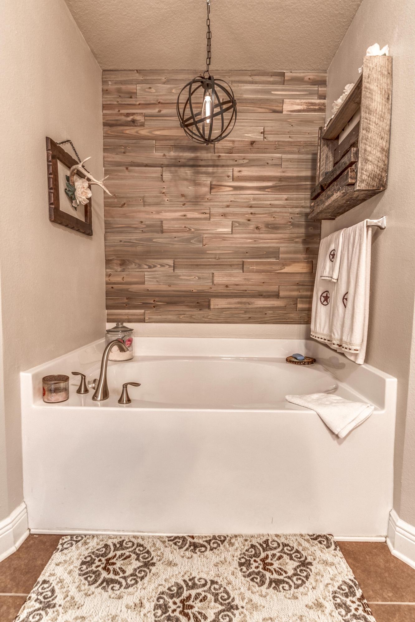 SILVER CREEK ESTATES - Residential