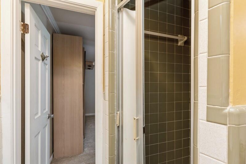 KENWOOD 2ND ADD LOT 30 BLK D - Residential