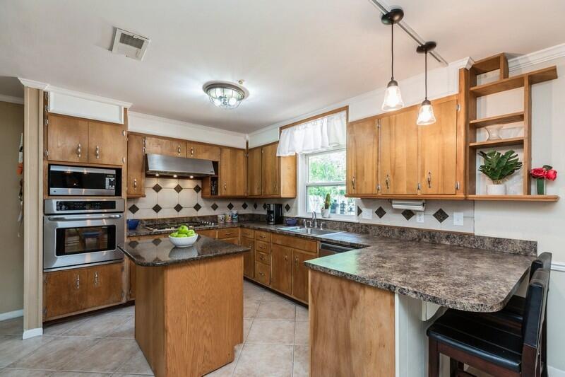 KENWOOD 2ND ADD LOT 30 BLK D - Residential