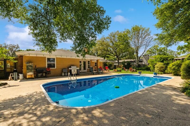 KENWOOD 2ND ADD LOT 30 BLK D - Residential