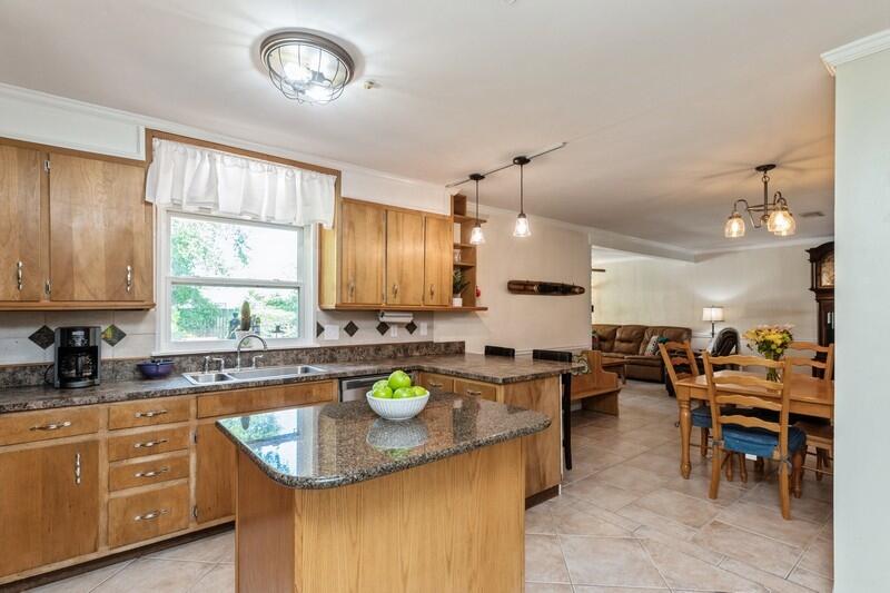 KENWOOD 2ND ADD LOT 30 BLK D - Residential