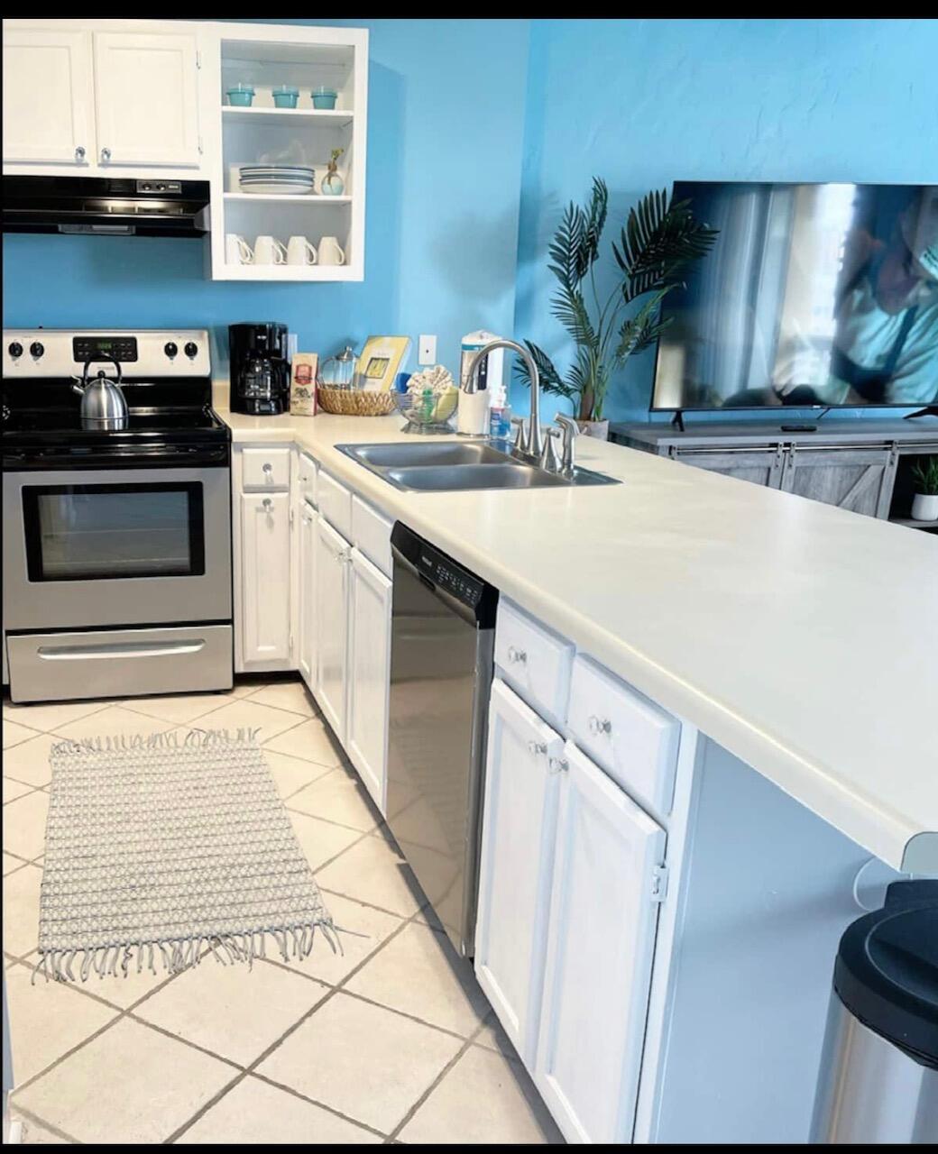 ISLAND HOME CONDO - Residential