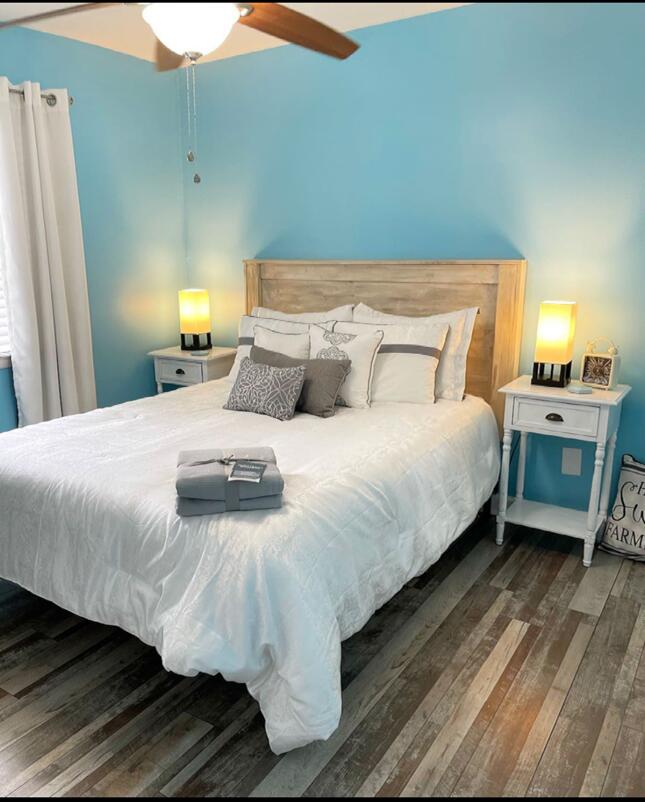 ISLAND HOME CONDO - Residential