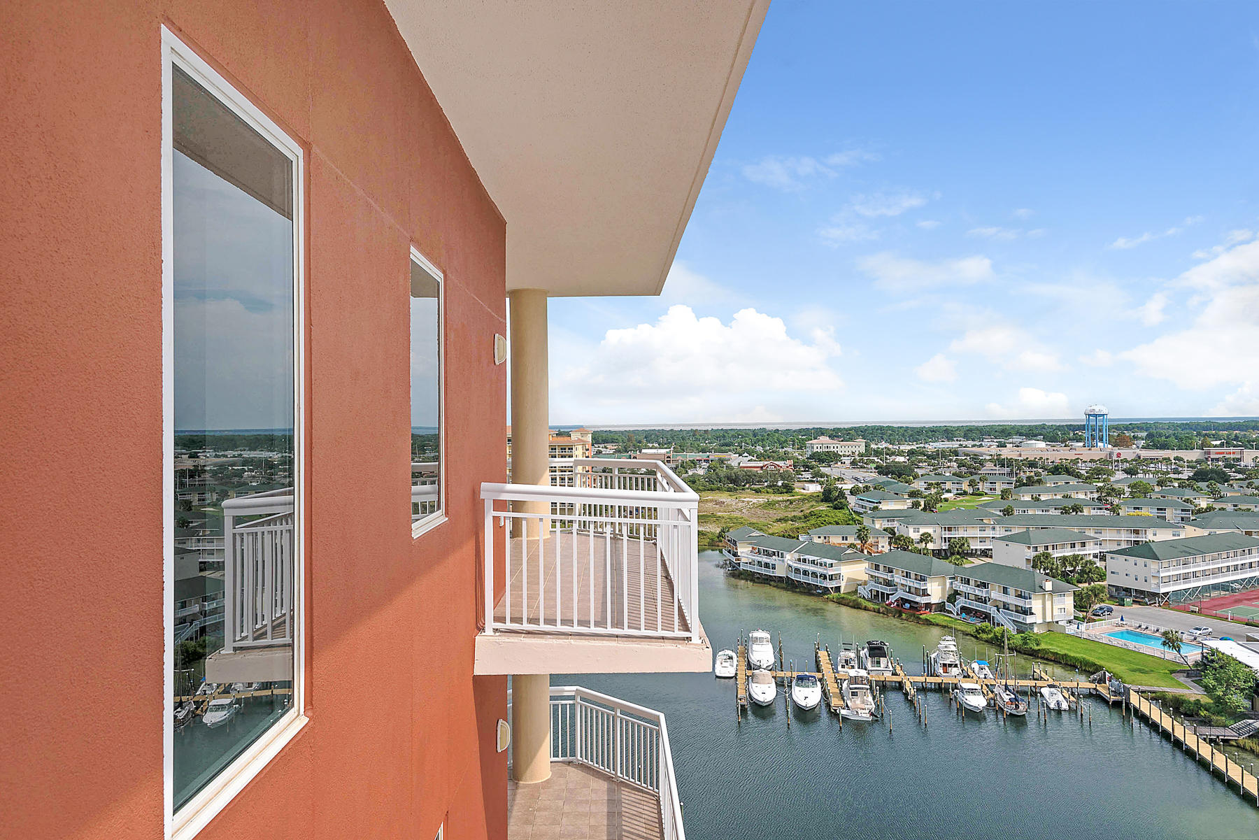 HARBOR LANDING - Residential