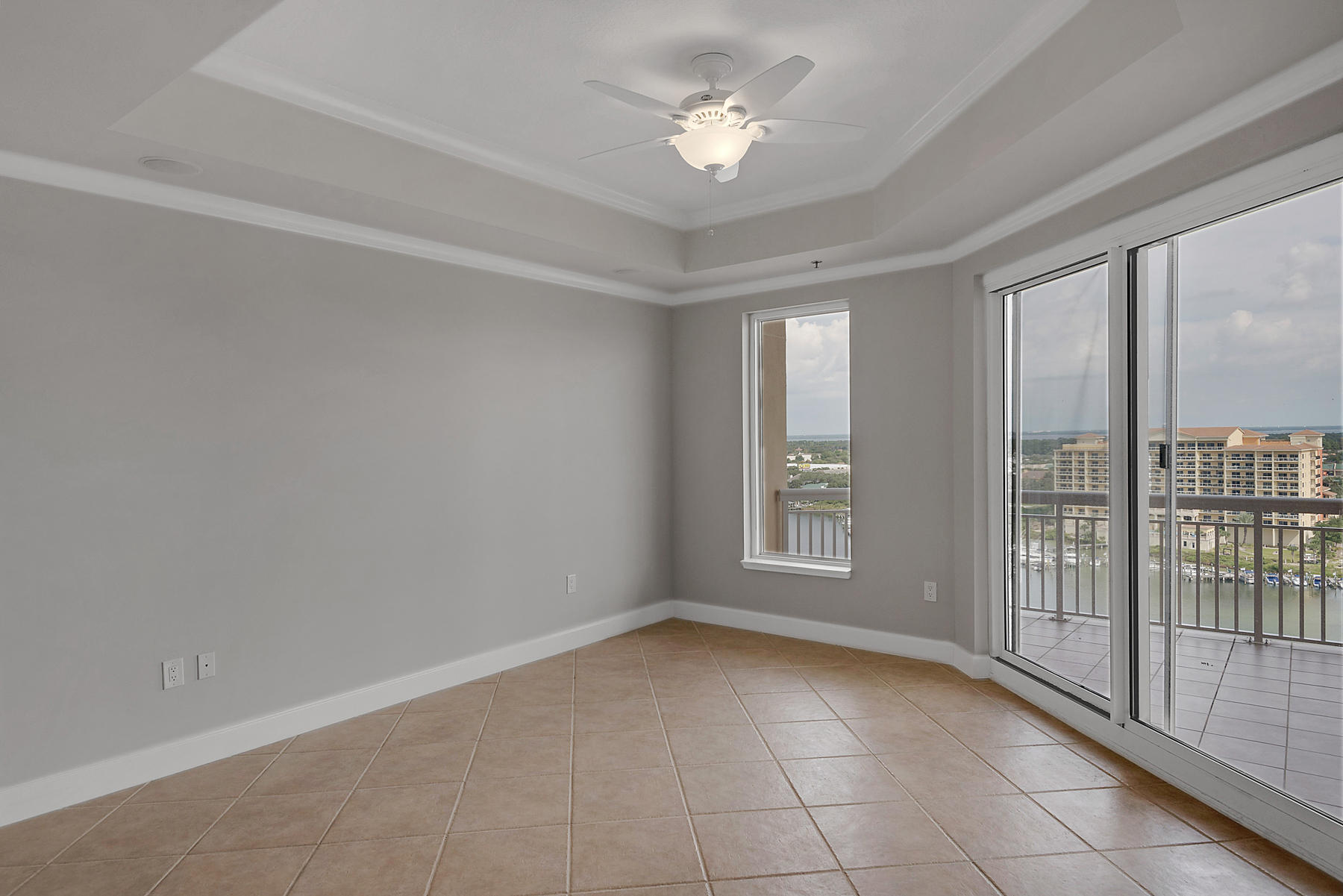 HARBOR LANDING - Residential